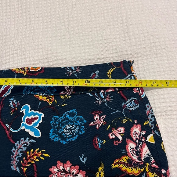 Loft Floral Pencil Skirt size 6 - Picture 7 of 15